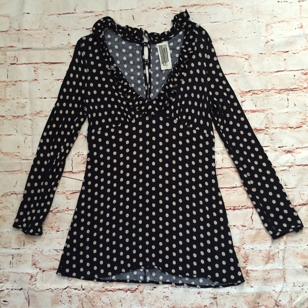 Free People V-Neck Printed Black Tunic Size Medium